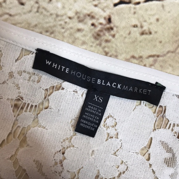 Gorgeous lace top - Picture 2 of 4